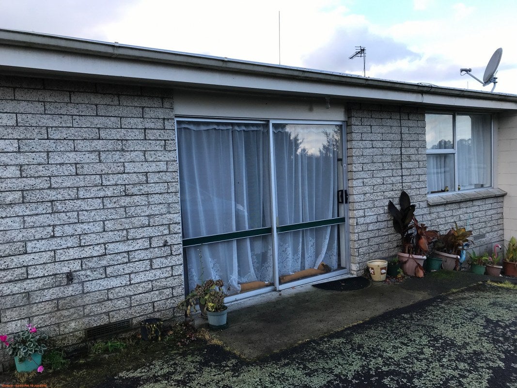 21A Resthill Crescent, Glenview, Hamilton - Carousel 1