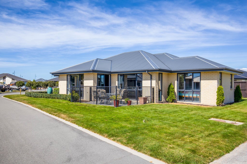 14 Kahuraki Drive, Pegasus, Pegasus - Carousel 1
