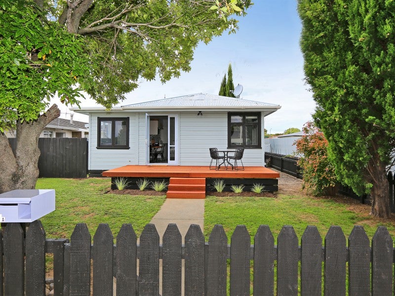 1/221 TARADALE RD, GREENMEADOWS, NAPIER - Carousel 14