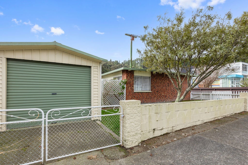 165A RATA ST NAENAE, NAENAE, LOWER HUTT - Carousel 12