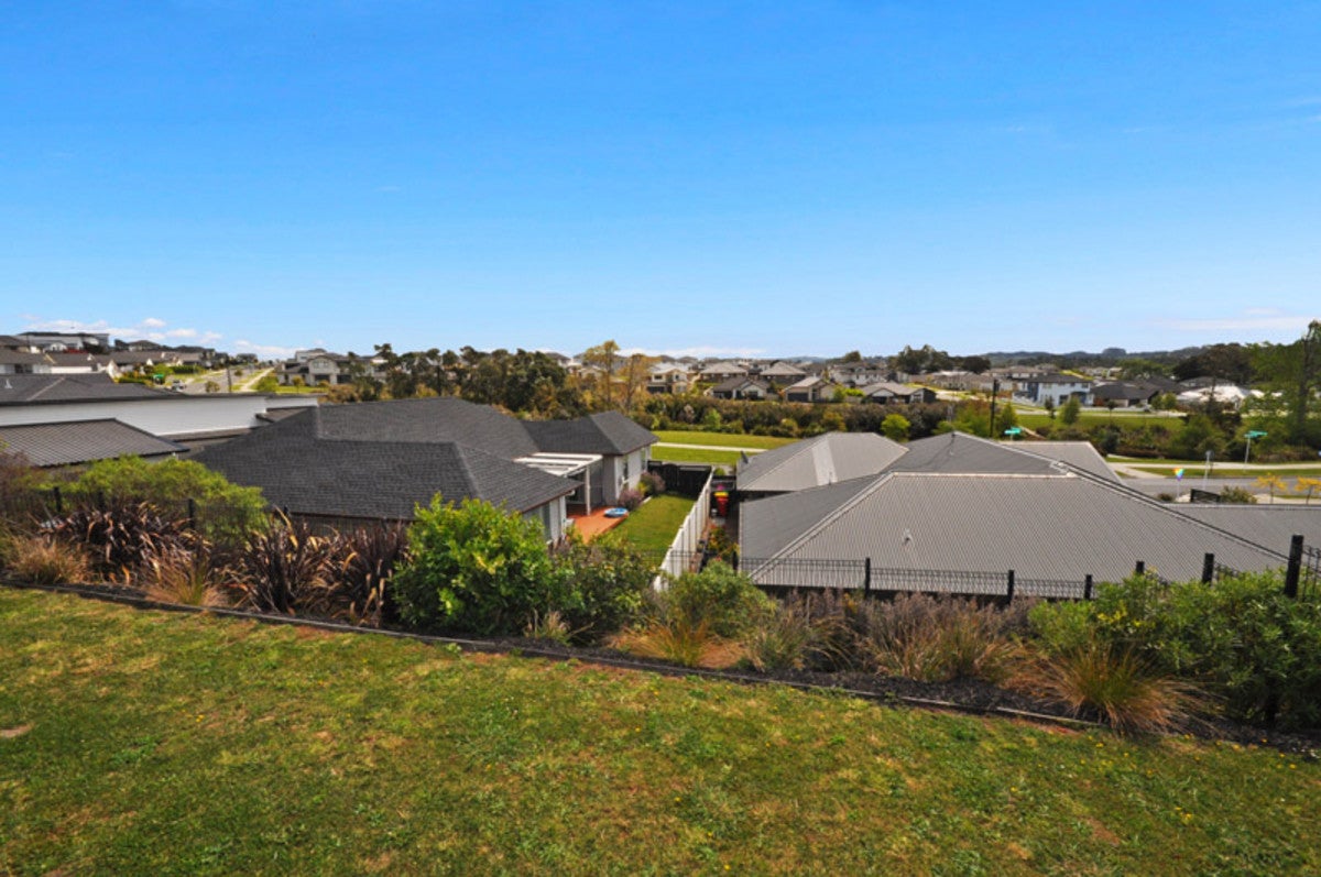54 Madison Terrace, Silverdale, Silverdale - Carousel 2