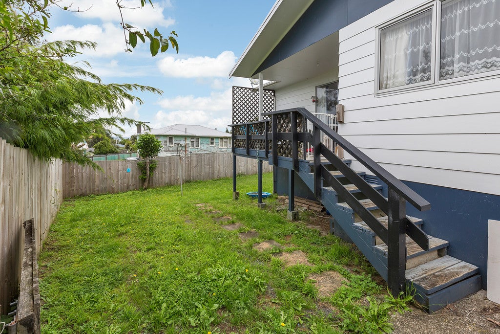 12B Old Parua Bay Road, Parahaki, Whangarei - Carousel 1