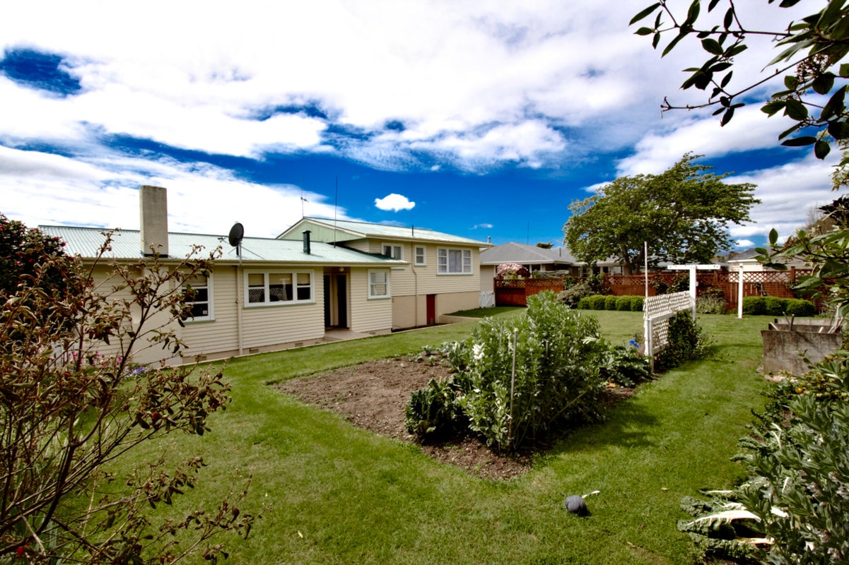 28 Churchill Avenue, Hokowhitu, Palmerston North - Carousel 20
