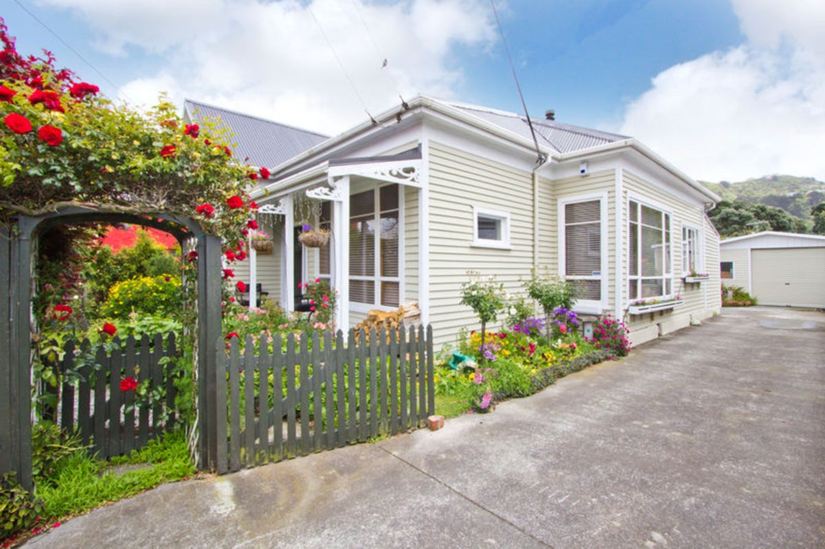 93 Victoria Street, Alicetown, Lower Hutt - Carousel 1