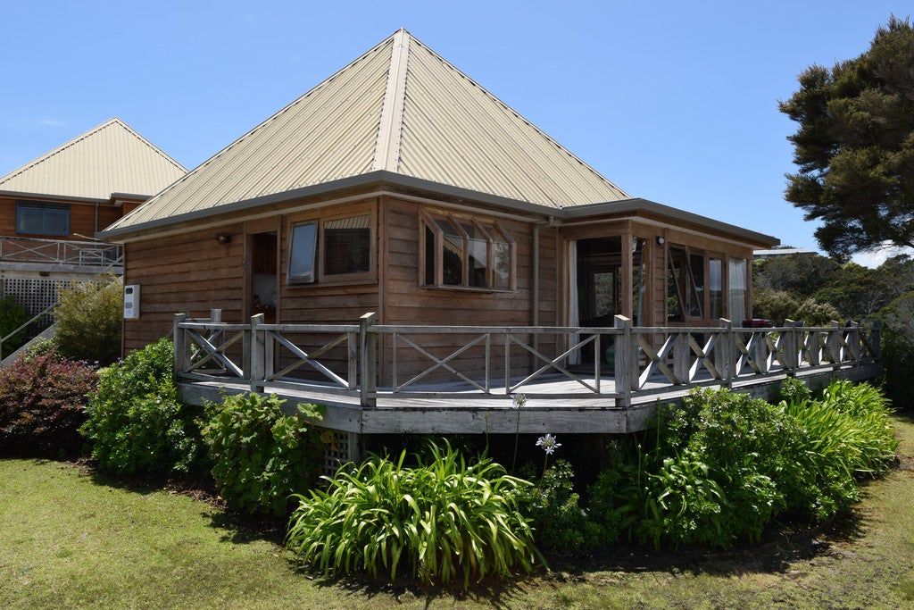 2 Te Maiki RISE, RUSSELL - Carousel 1