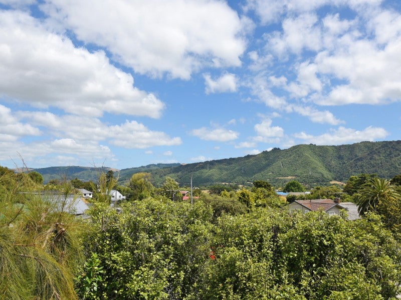 31 Mangaroa Hill Road, Clouston Park, Upper Hutt - Carousel 1