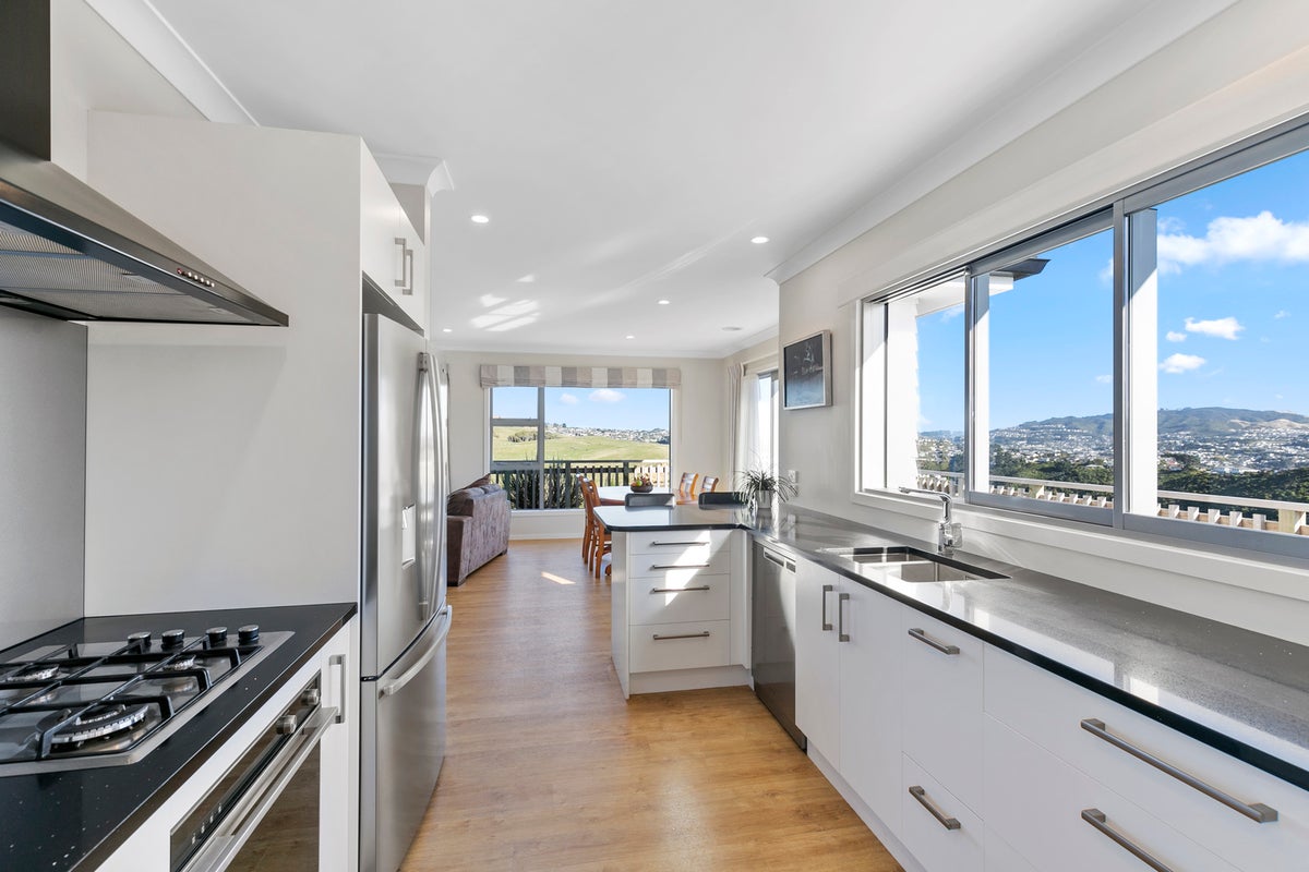 12 Sandino Place, Grenada Village, Wellington - Carousel 2