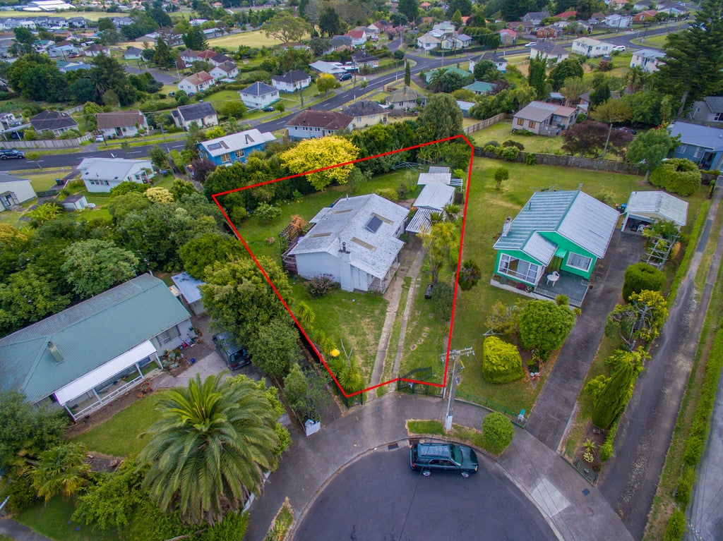 9 Hilton Place, Wai o Taiki Bay, Auckland - Carousel 2