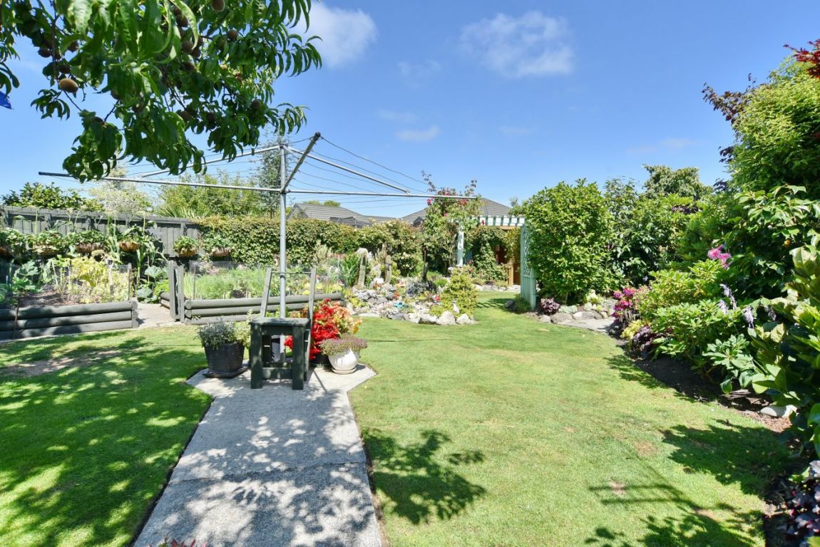 90 Willowview Drive, Redwood, Christchurch - Carousel 20