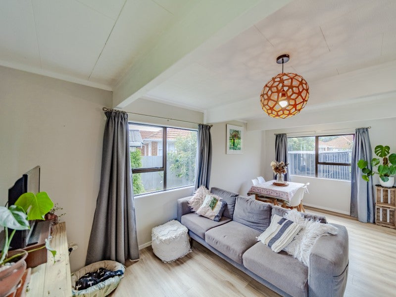 43 Kettle Crescent, Marewa, Napier - Carousel 1