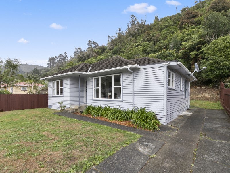 22 Sunny Grove, Wainuiomata, Lower Hutt - Carousel 18