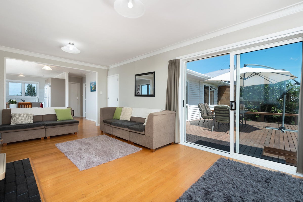 6 Argyll Road, Greerton, Tauranga - Carousel 1