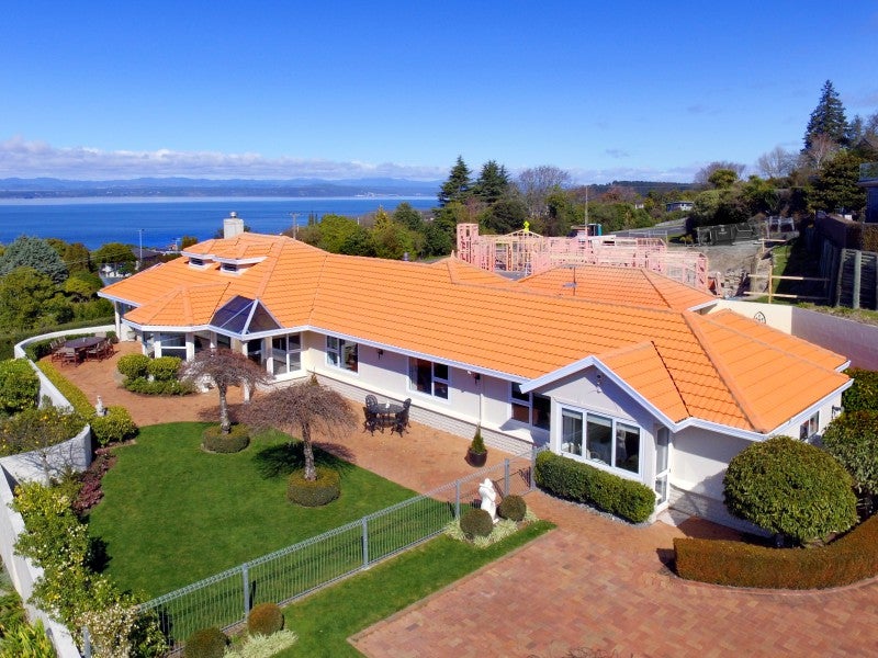 2 Krissell Place, Acacia Bay, Taupo - Carousel 2