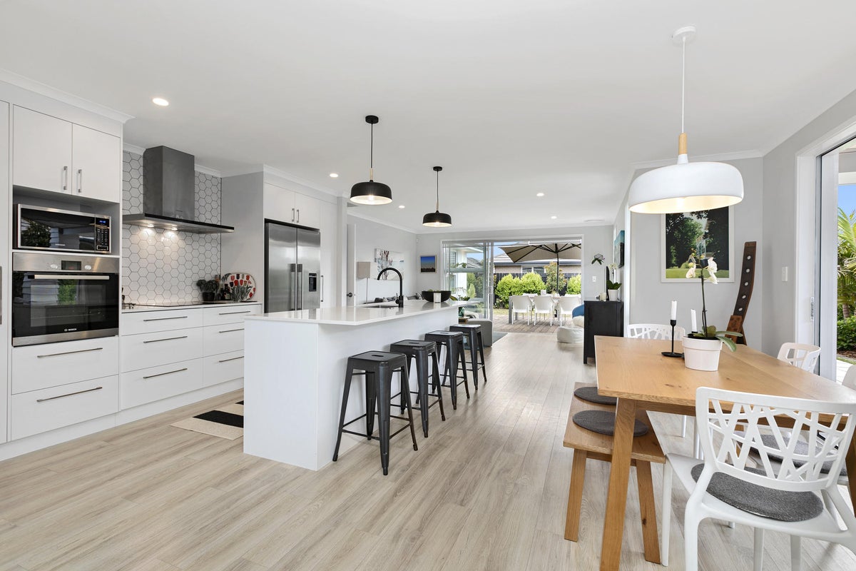 17 Drabble Crescent, Papamoa Beach, Papamoa - Carousel 2