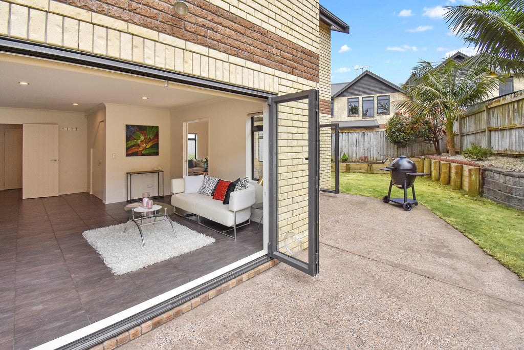 5 Cairnsvale Rise, Manurewa, Auckland - Carousel 2