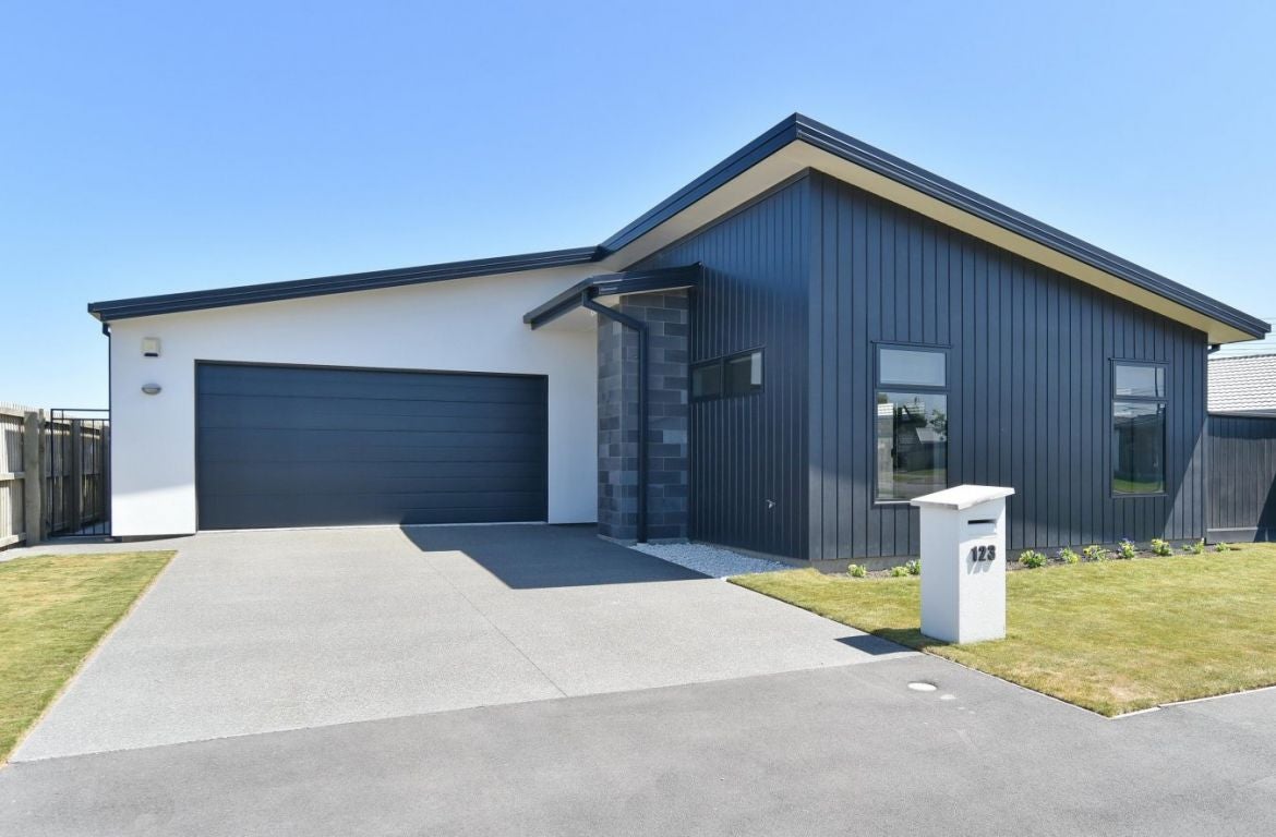 123 Rannoch Drive, Broomfield, Christchurch - Carousel 1