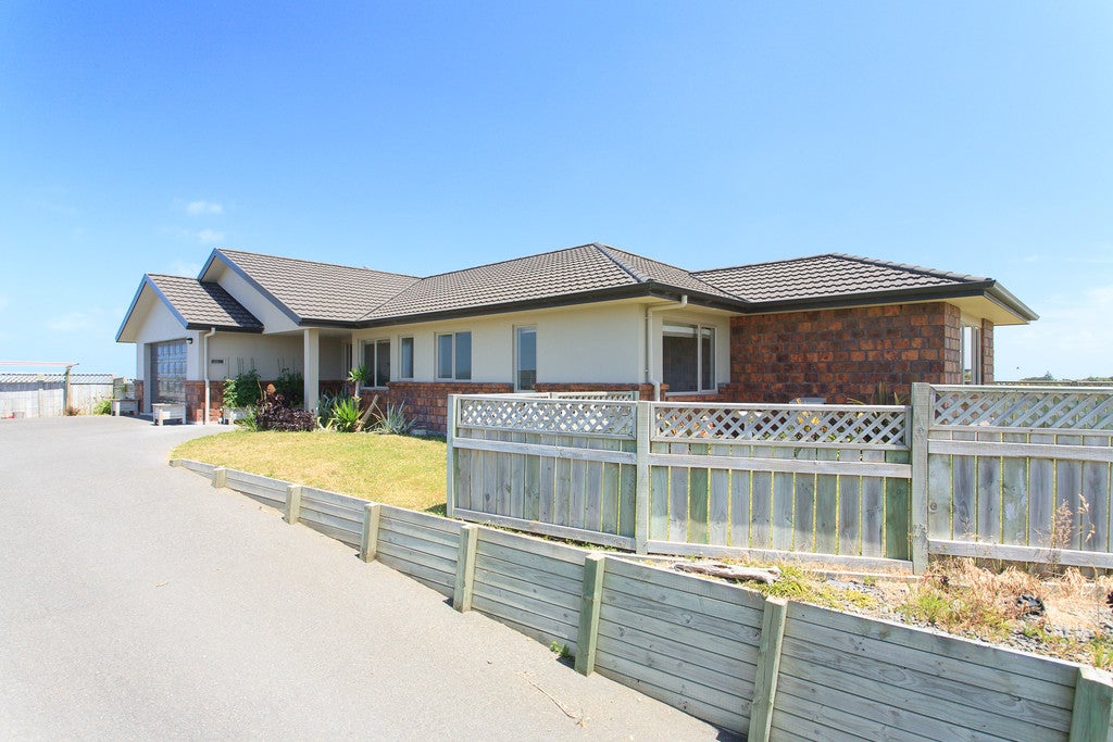 26 Golf Vue Place, Castlecliff, Whanganui - Carousel 2