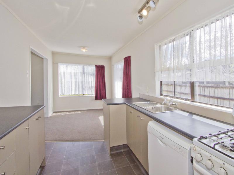 12 Weymouth Grove, Wainuiomata, Lower Hutt - Carousel 2