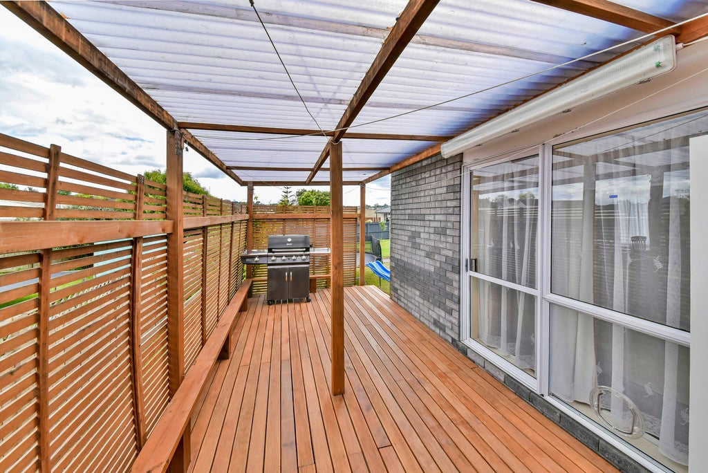 14 Riverton Drive, Randwick Park, Auckland - Carousel 2