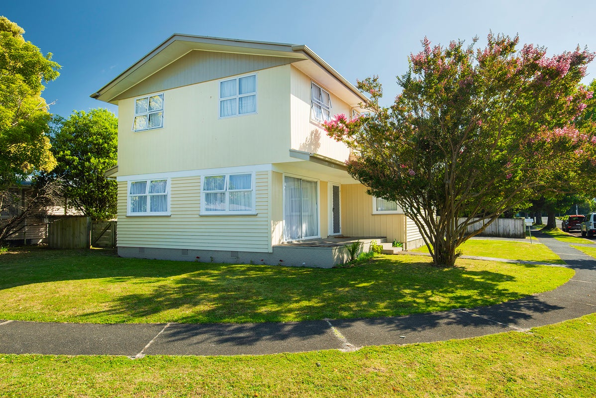 8 Porter Street, Outer Kaiti, Gisborne - Carousel 1