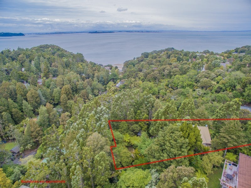 36 Tanekaha Road, Titirangi, Auckland - Carousel 23