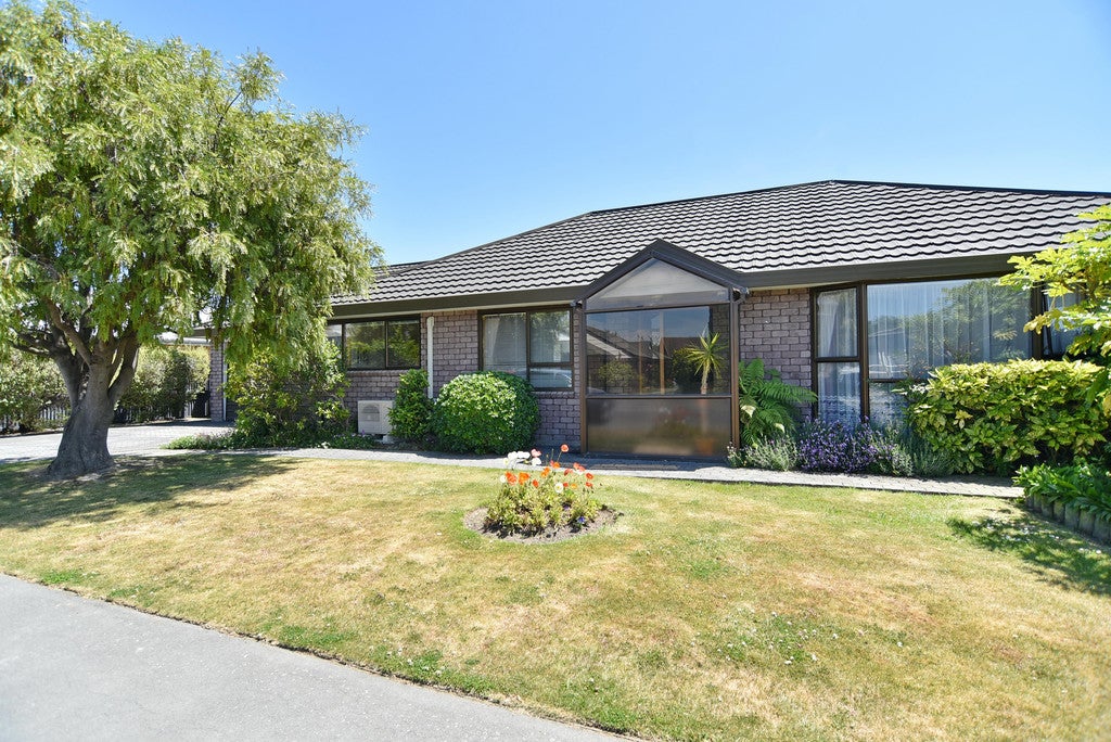 16 Nyoli Street, Northcote, Christchurch - Carousel 1