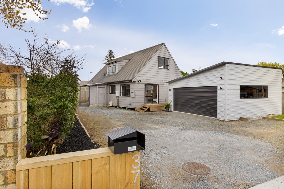 37A Goldsmith Street, Leamington, Cambridge - Carousel 18