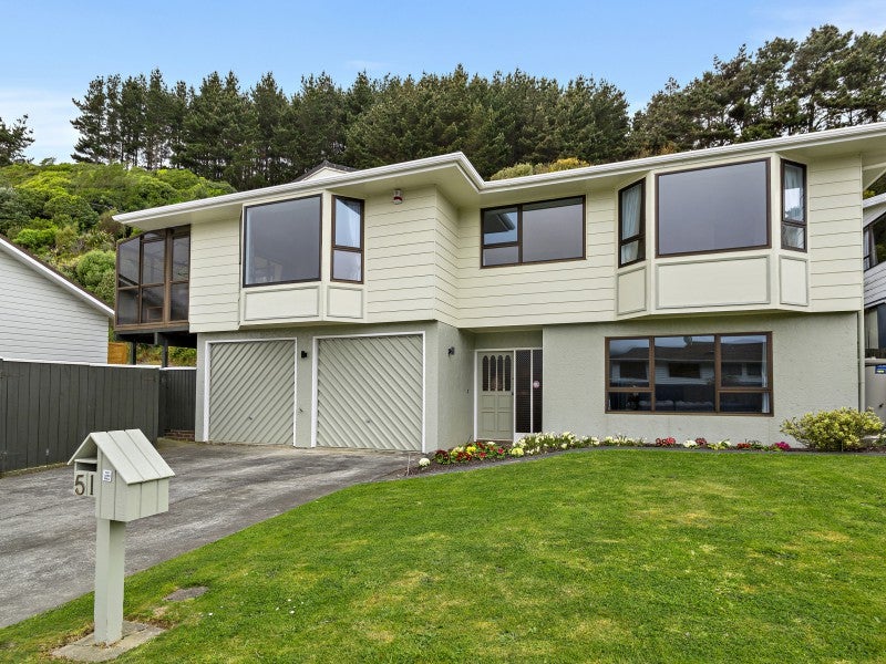 51 Woodman Drive, Tawa, Wellington - Carousel 1