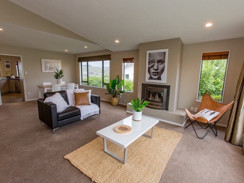 15 Neston Grove, Churton Park, Wellington - Carousel 2