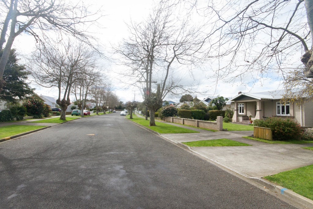 11 Godwin Crescent, College Estate, Whanganui - Carousel 24