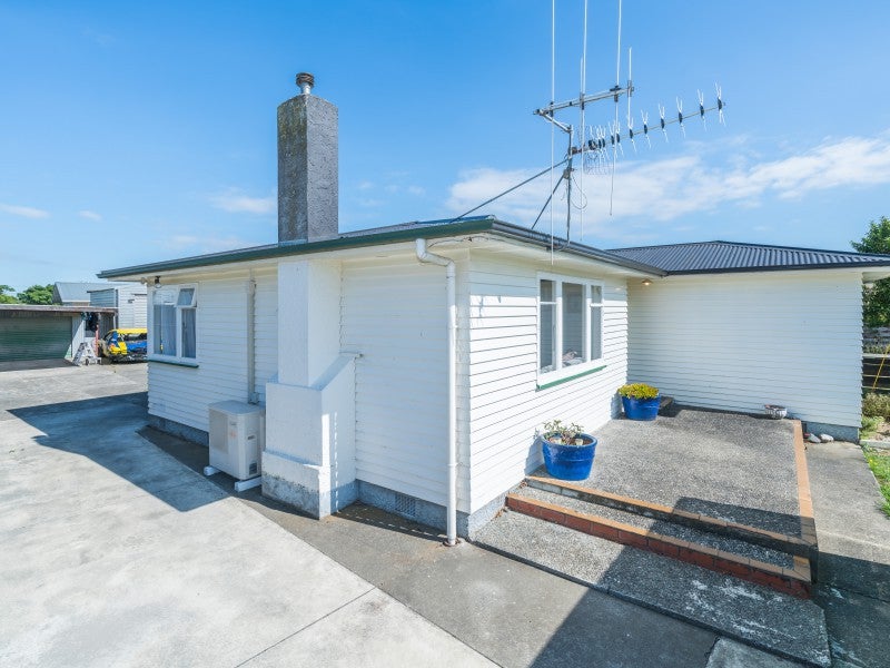 14 Ellesmere Crescent, Highbury, Palmerston North - Carousel 2
