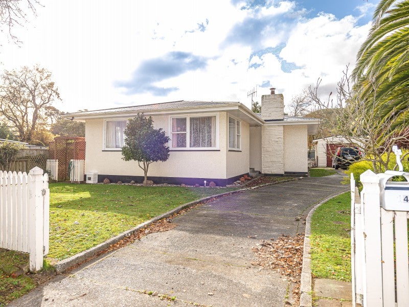 143 No 3 Line, Whanganui East, Whanganui - Carousel 1