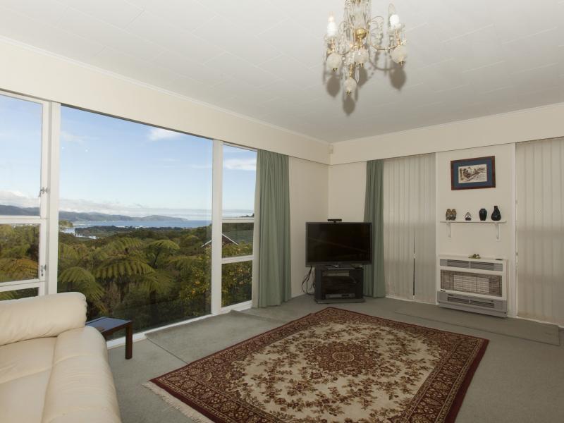 37 Harbour View Road, Harbour View, Lower Hutt - Carousel 2