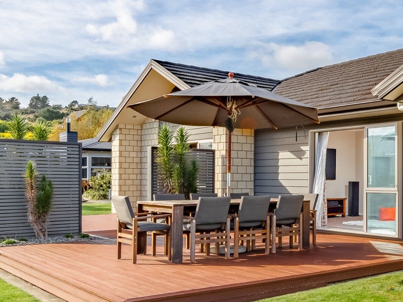 14 Jade Crescent, Timberlea, Upper Hutt - Carousel 1
