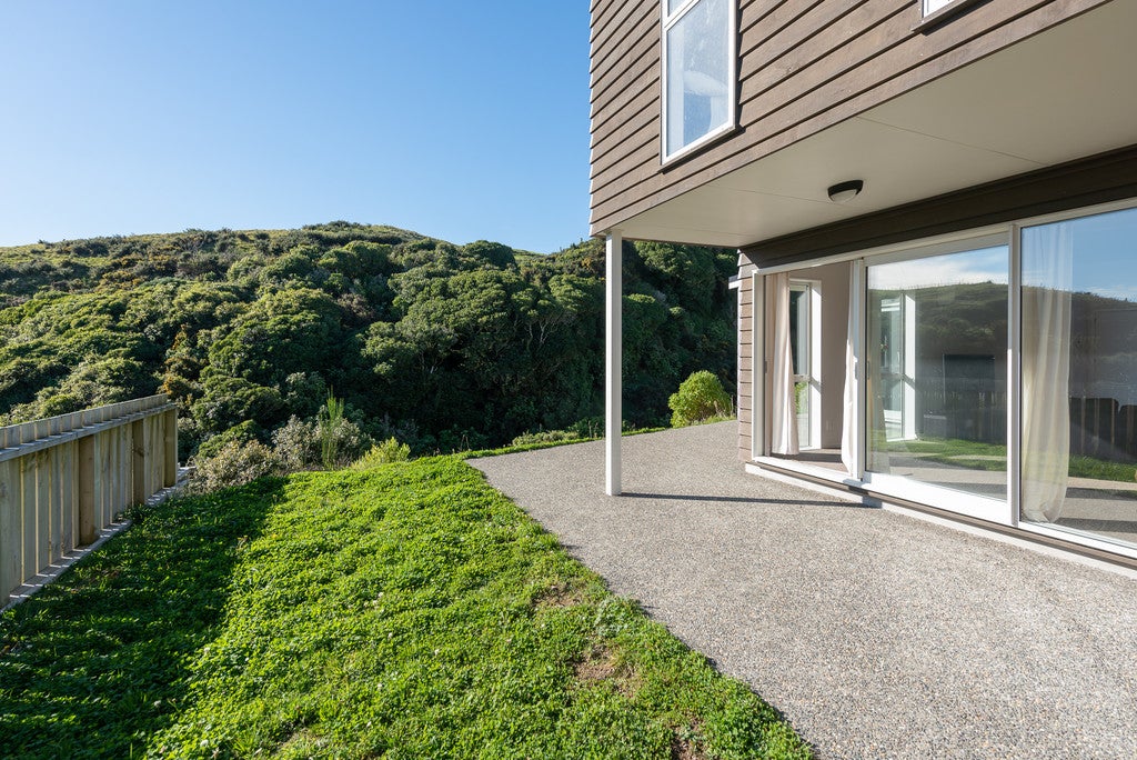 5 Red Beech Avenue, Woodridge, Wellington - Carousel 22
