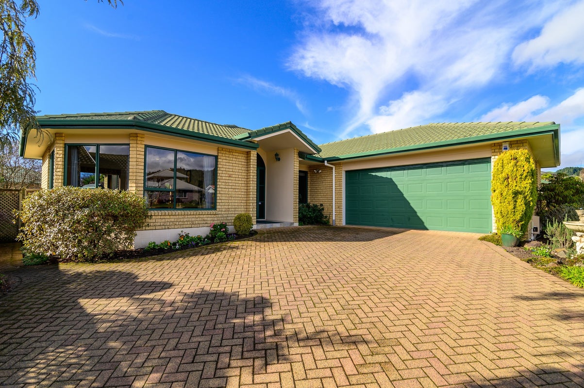 14 Stanley Drive, Lynmore, Rotorua - Carousel 1