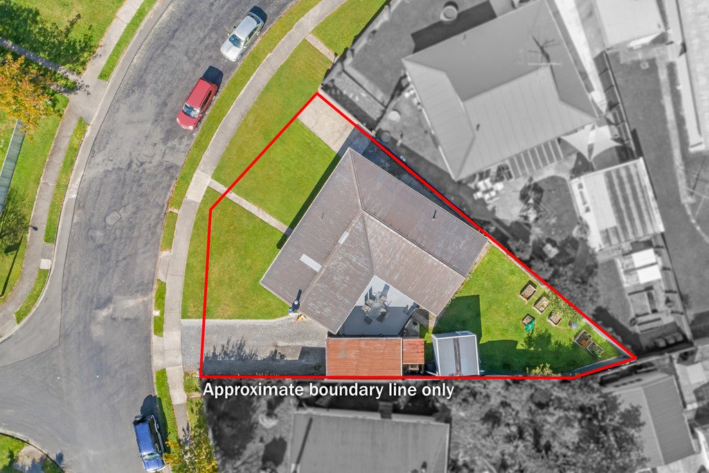 10 Edelweiss Grove, Timberlea, Upper Hutt - Carousel 20