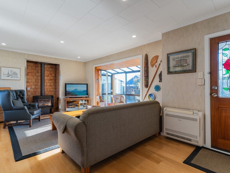 7 Shamrock Place, Halswell, Christchurch - Carousel 1