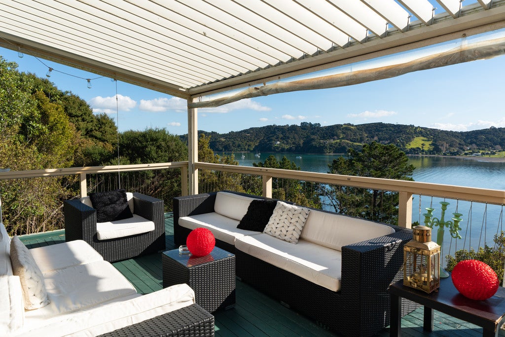 75 Makora Avenue, Oneroa, Waiheke Island - Carousel 2