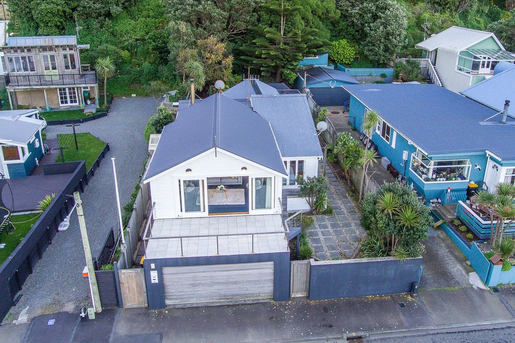 135 Breaker Bay Road, Breaker Bay, Wellington - Carousel 2