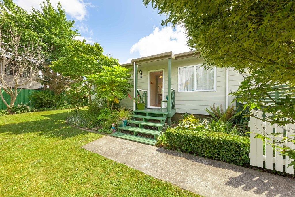 38A Thackeray Street, Trentham, Upper Hutt - Carousel 1