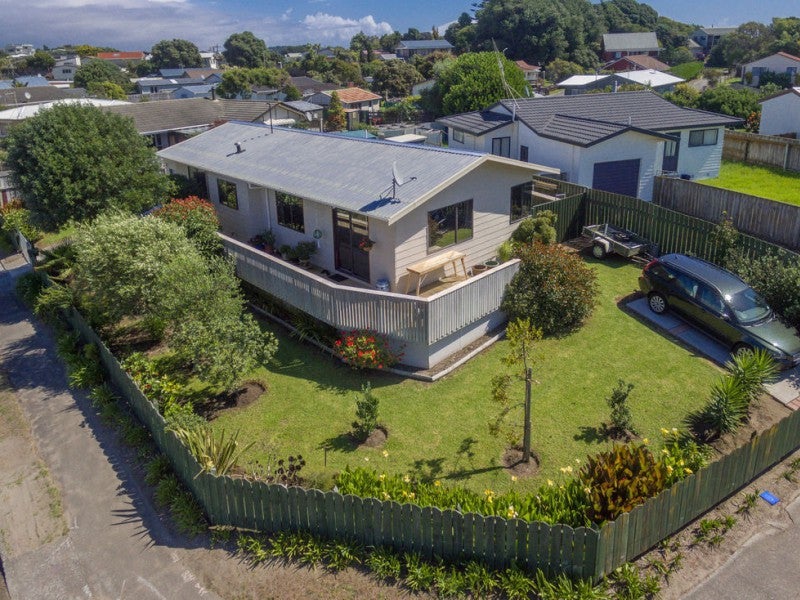 5 Simcox Street, Otaki Beach, Otaki - Carousel 22
