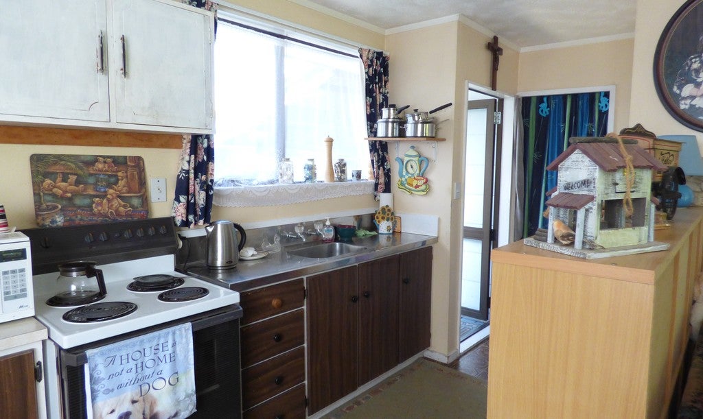 10A Cypress Place, Aramoho, Whanganui - Carousel 2
