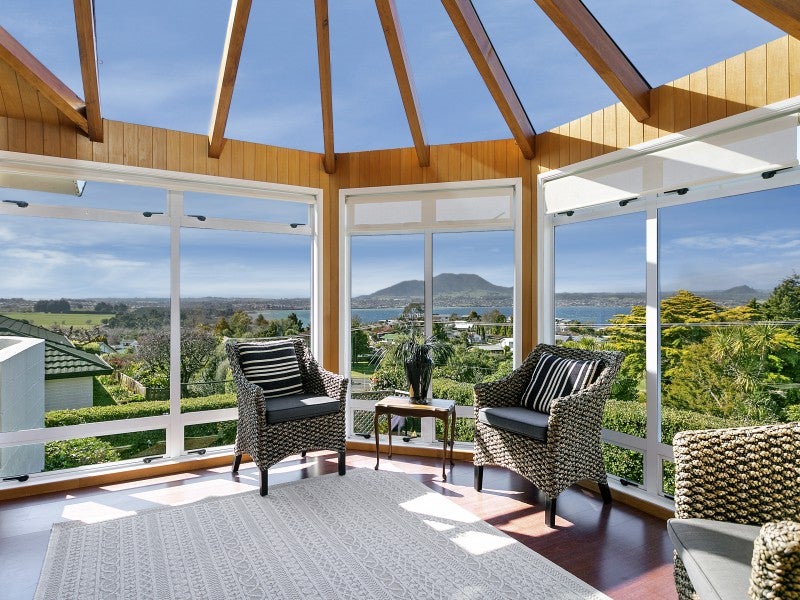 2 Krissell Place, Acacia Bay, Taupo - Carousel 1