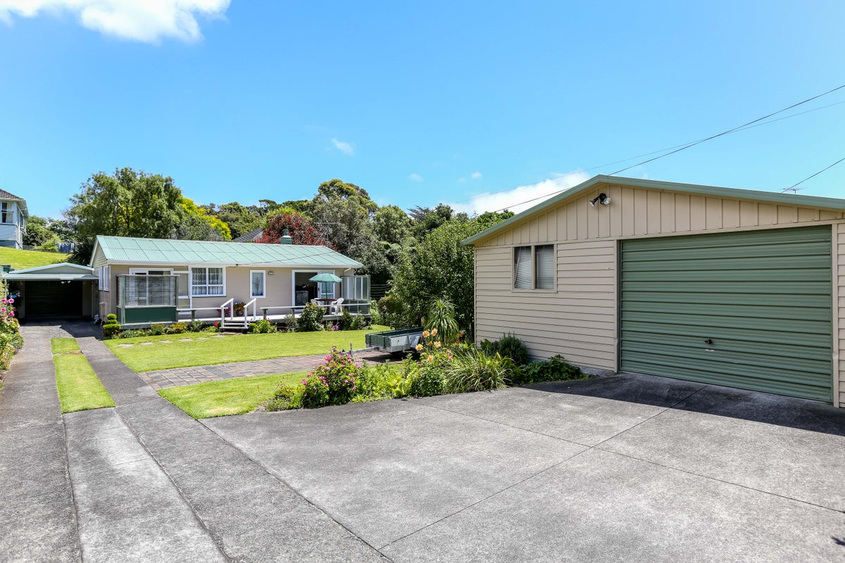 30 Seaview Road, Marfell, New Plymouth - Carousel 1
