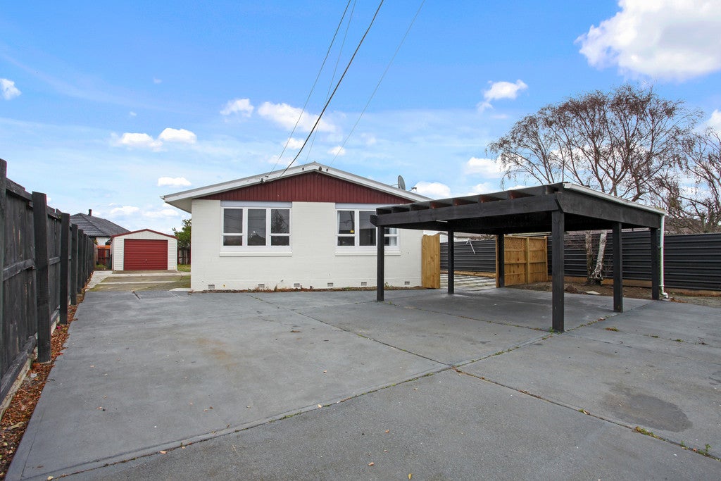 40 Merrington Crescent, Aranui, Christchurch - Carousel 1