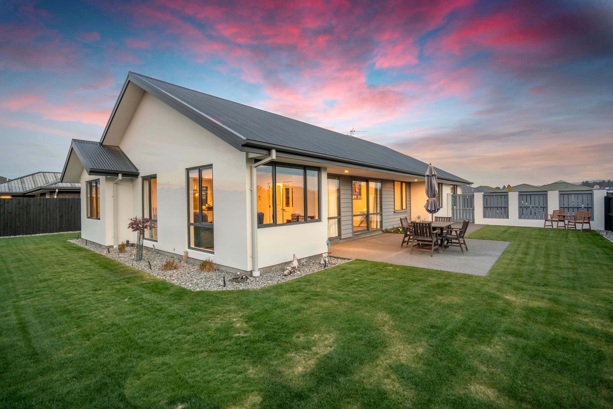 28 Surfers Place, North New Brighton, Christchurch - Carousel 1
