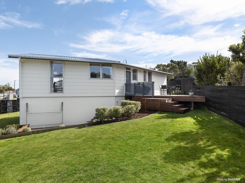 3 Cheltenham Terrace, Newlands, Wellington - Carousel 2