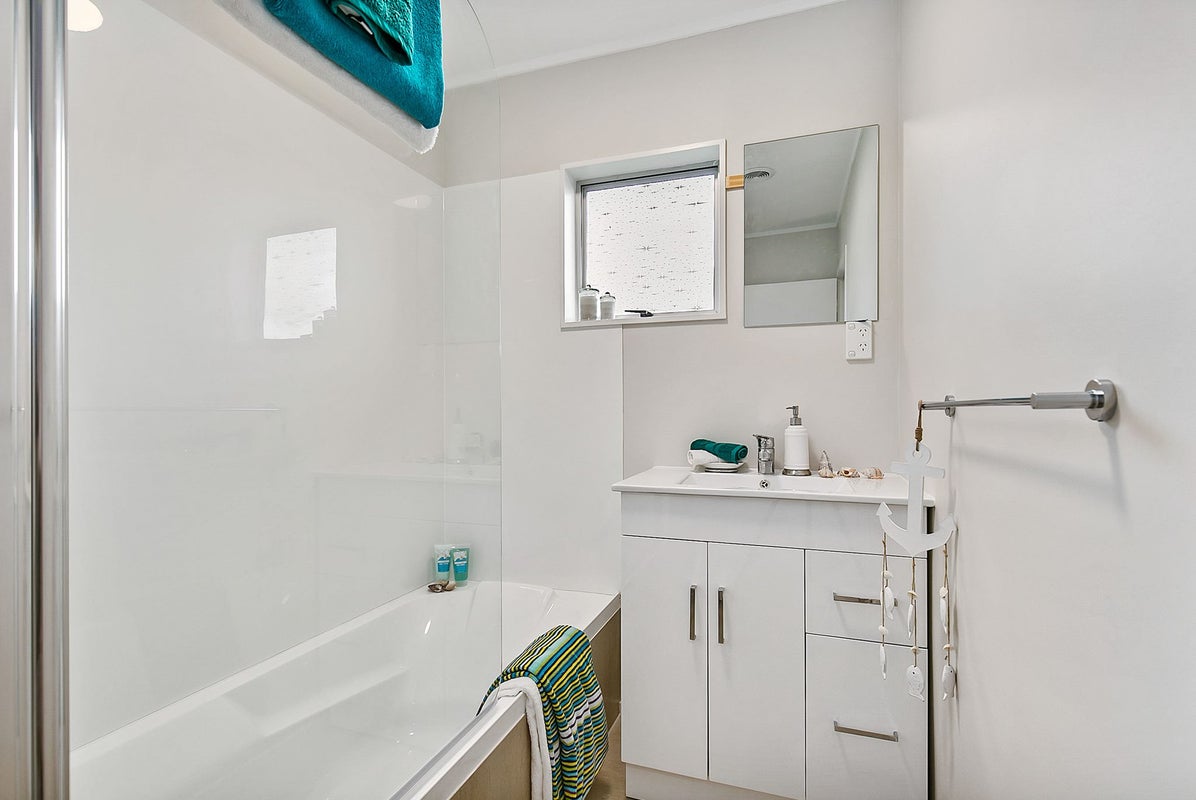 2/22 Bingara Place, Favona, Auckland - Carousel 18
