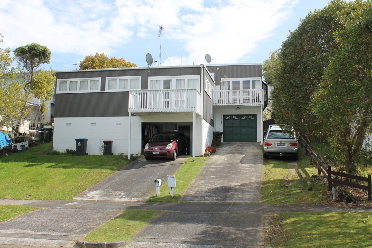 1/17 Simkin Avenue, St Johns, Auckland - Carousel 1